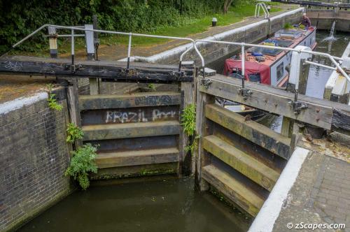 River Boat lowering in lock