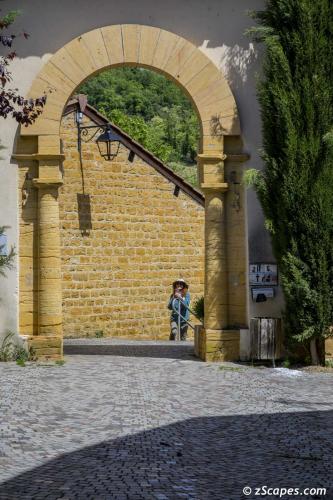 le Bois-d Oingt Roman arch