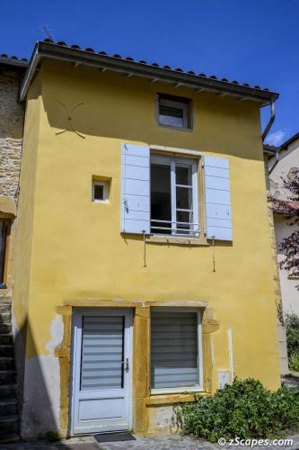 le Bois-d Oingt typical home
