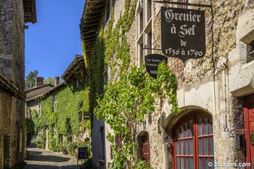 Pérouges Cobblestone Alley