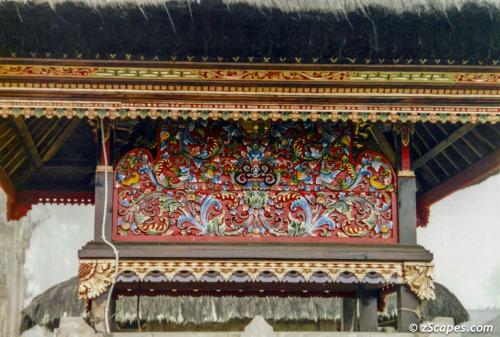 Pura Penataran carvings