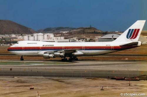 United Airlines B747-222